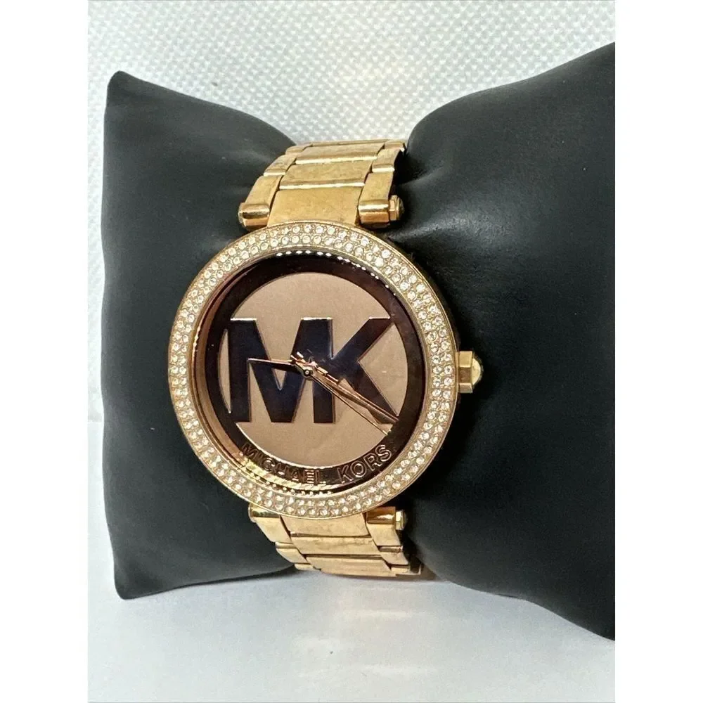 Michael Kors Parker MK5865 Women Rose Gold Analog Dial Quartz Wrist Watch NUL39